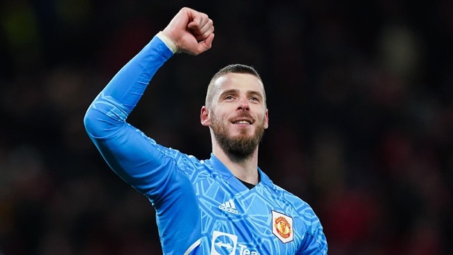 Đang thất nghiệp, De Gea liên tục gây bão tại Manchester - Bóng Đá