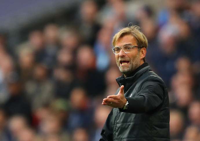 Klopp tuyên bố Liverpool không cần bổ sung thêm hậu vệ - Bóng Đá