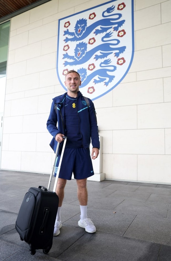 Bukayo Saka arrives for England duty - Bóng Đá