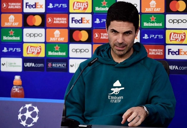 Mikel Arteta drops hint over whether David Raya or Aaron Ramsdale will start Arsenal vs Sevilla - Bóng Đá