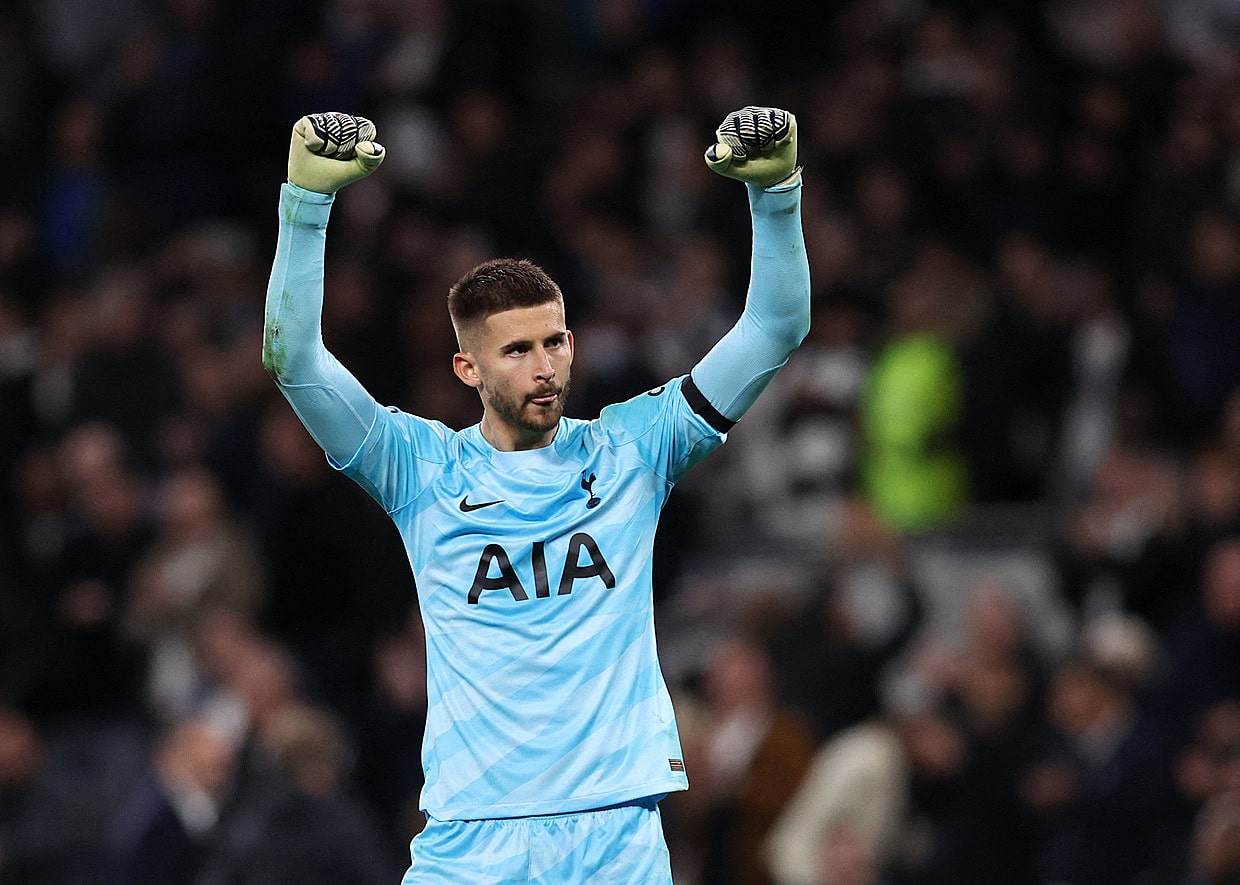 Vicario tiếp tục chơi xuất sắc sau khi chiếm vị trí thủ thành số một Tottenham từ Hugo Lloris. Ảnh: Reuters