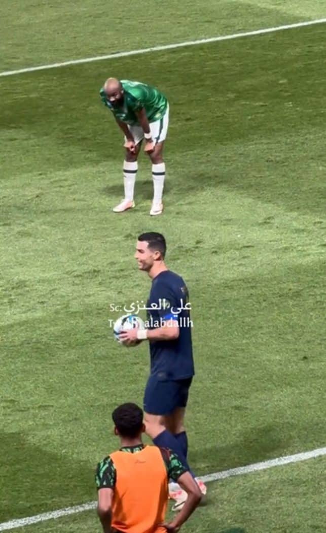 Ronaldo đáp trả cực gắt khi bị chế giễu - Bóng Đá