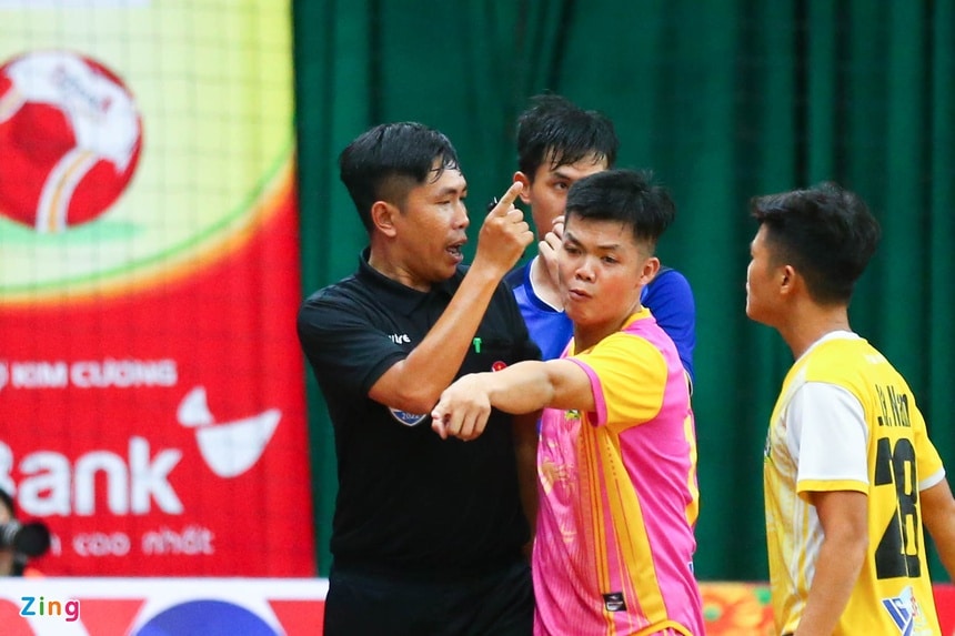 Cảm xúc trái ngược ở chung kết futsal Cúp Quốc gia - Bóng Đá