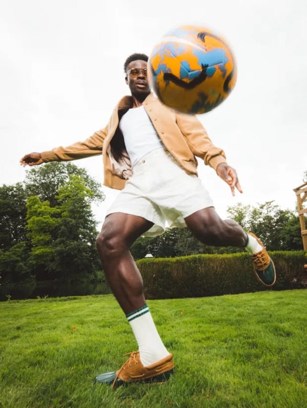 SAK LOOKS BACK Arsenal star Bukayo Saka shows off unseen side in behind-the-scenes photoshoot as he opens up about his childhood - Bóng Đá